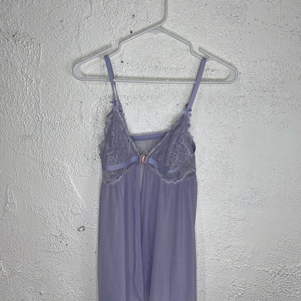 Elegant Lace Trim Lavender Nightgown